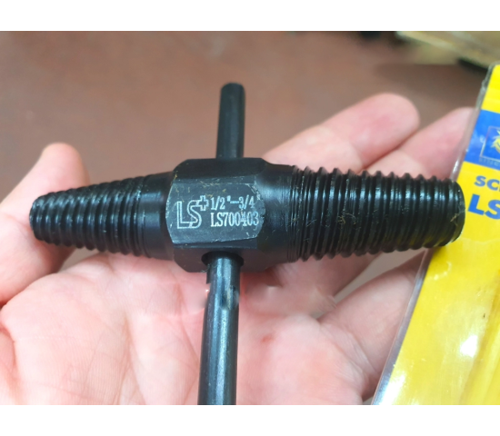 Basic Components of a Screw Extractor Set